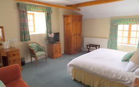 Roade House Hotel